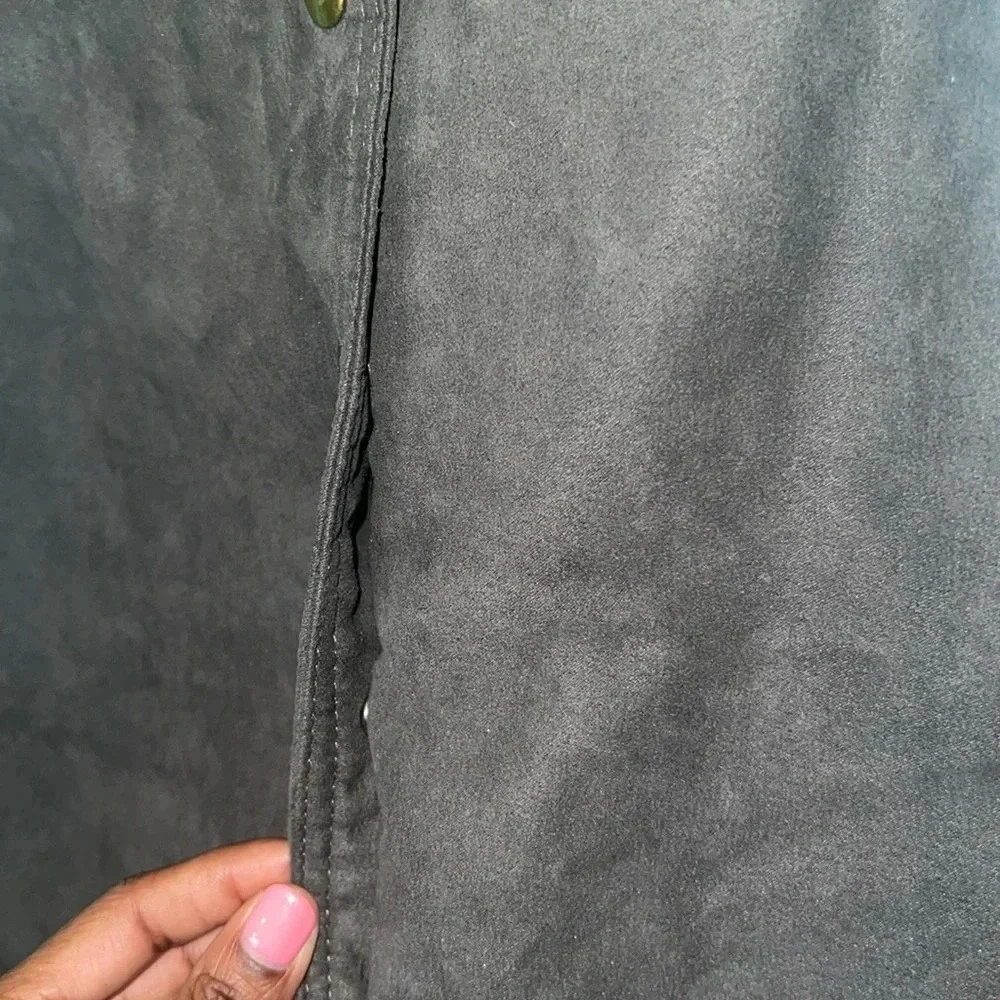 Shown to Scale Skirt size Small